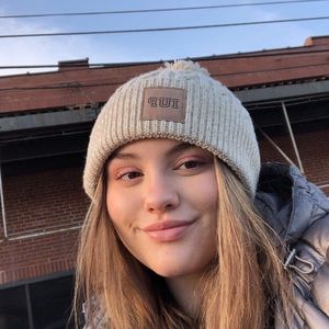 Meet your Posher, Julia